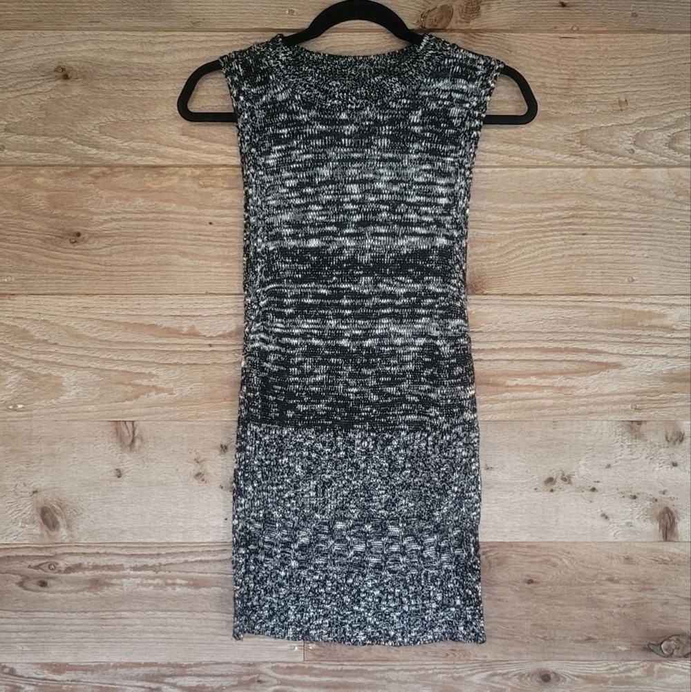 Express Black and White Sleeveless Sweater High Low Size Small